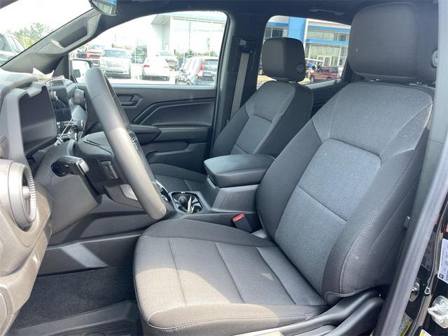 Photo of 2025 Black Chevrolet Colorado