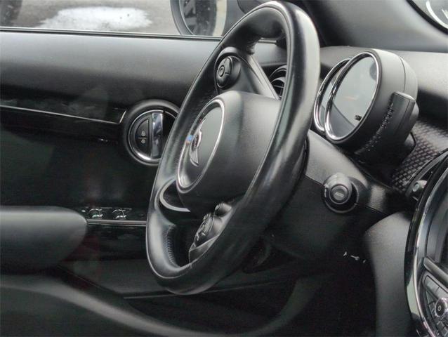 Photo of 2017 Black MINI Hardtop