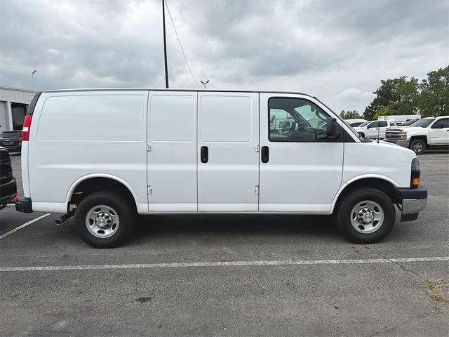 Photo of 2024 Summit White Chevrolet Express 2500