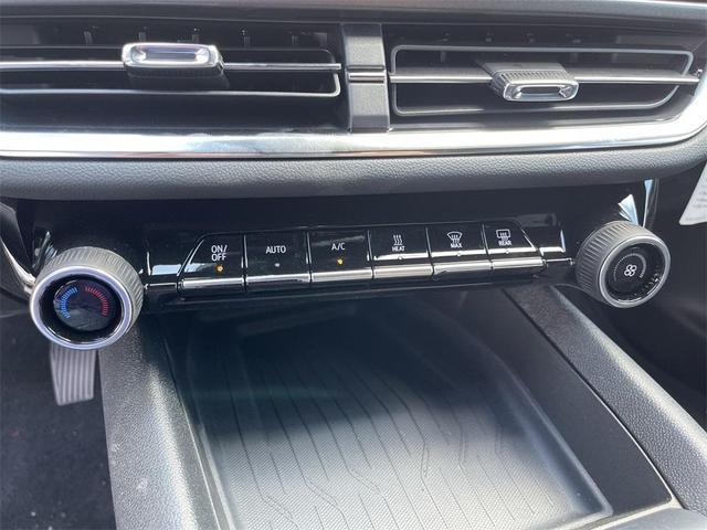 Photo of 2025 Summit White Chevrolet Equinox EV