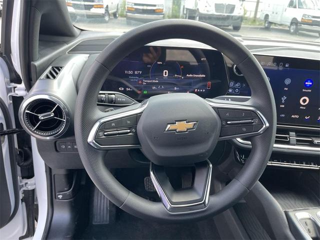 Photo of 2025 Summit White Chevrolet Equinox EV