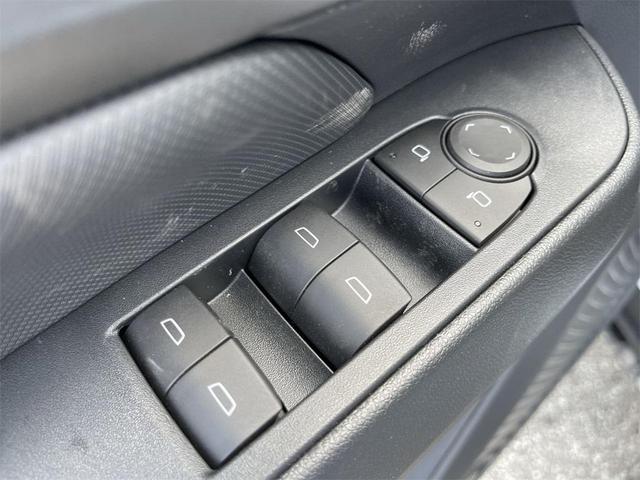 Photo of 2025 Summit White Chevrolet Equinox EV
