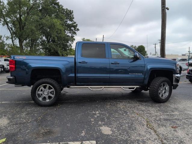 Photo of 2016 Deep Ocean Blue Metallic Chevrolet Silverado 1500