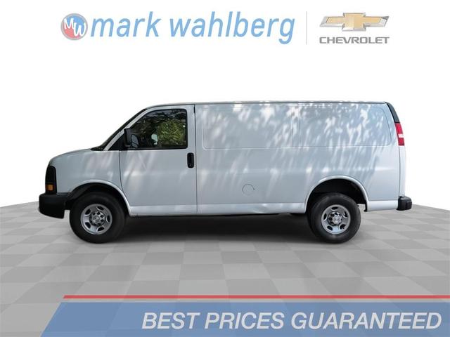 2022 Chevrolet Express 2500