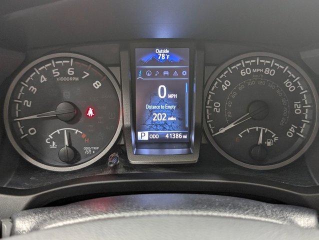 Photo of 2018 Super White Toyota Tacoma