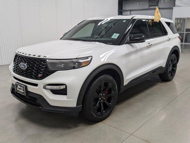 Photo of 2022 STAR WHITE MET TRI-COAT Ford Explorer