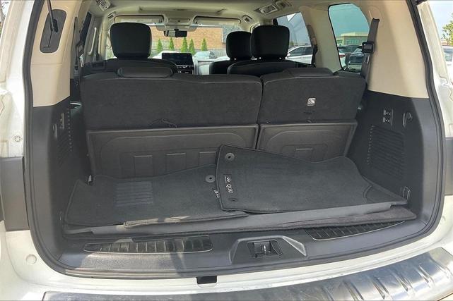Photo of 2023 Moonstone White INFINITI QX80