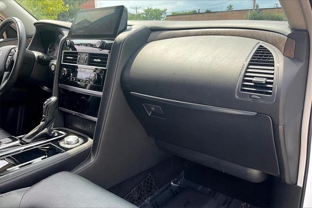 Photo of 2023 Moonstone White INFINITI QX80