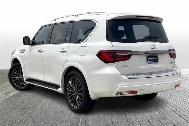 Photo of 2023 Moonstone White INFINITI QX80