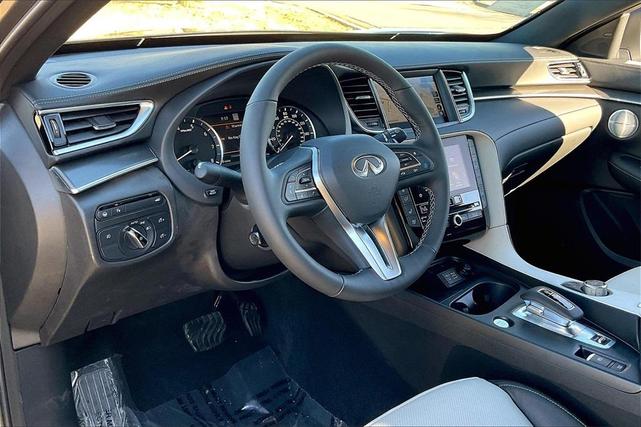 Photo of 2025 Graphite Shadow INFINITI QX55