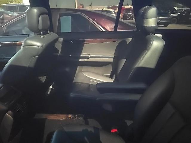Photo of 2010 Black Mercedes-Benz R-Class
