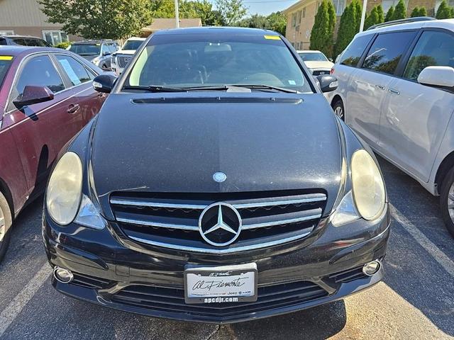 Photo of 2010 Black Mercedes-Benz R-Class