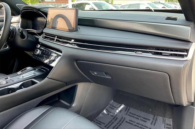 Photo of 2025 Majestic White INFINITI QX60
