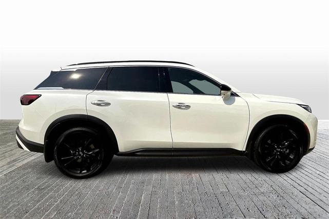 Photo of 2025 Majestic White INFINITI QX60