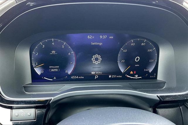 Photo of 2025 Majestic White INFINITI QX60