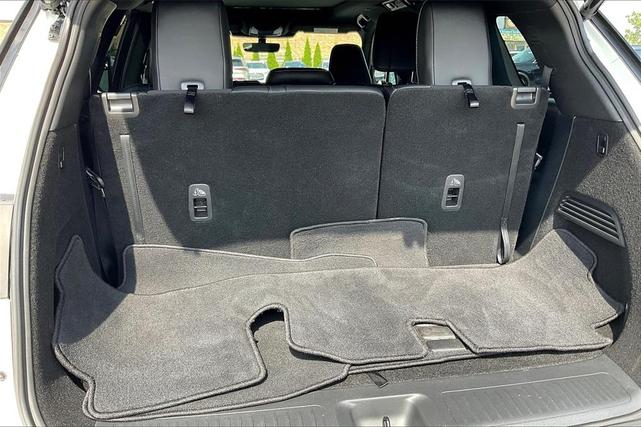 Photo of 2025 Majestic White INFINITI QX60