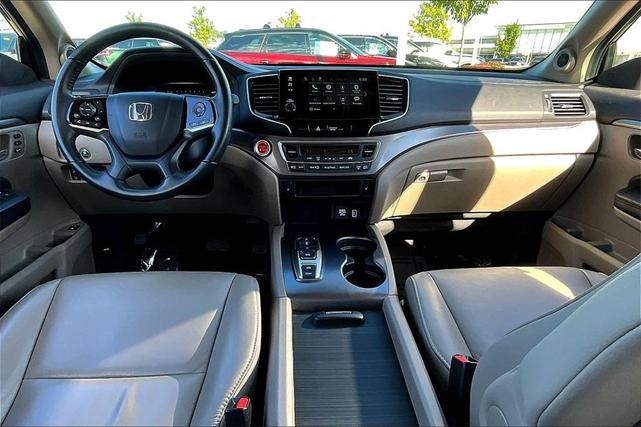 Photo of 2021 Deep Scarlet Pearl Honda Pilot