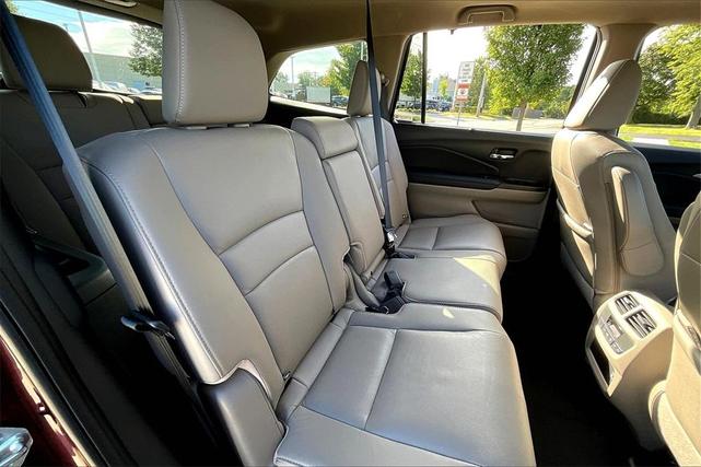 Photo of 2021 Deep Scarlet Pearl Honda Pilot