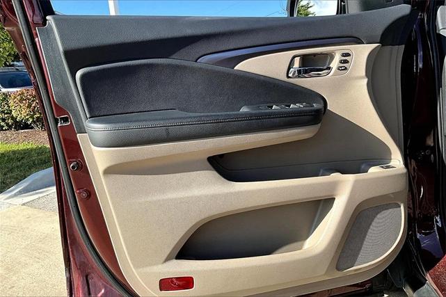 Photo of 2021 Deep Scarlet Pearl Honda Pilot