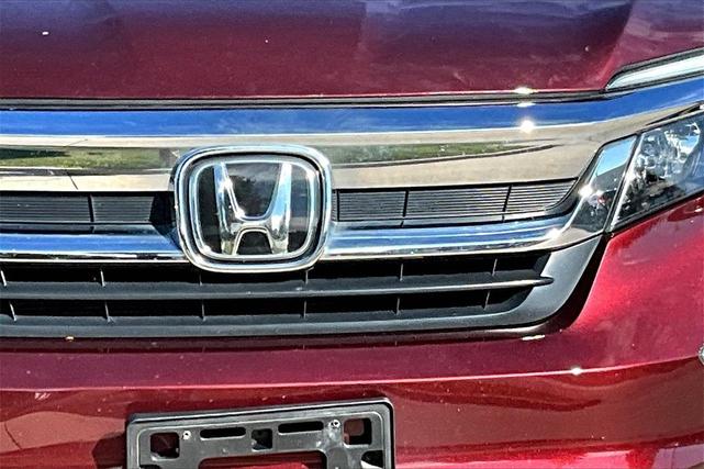 Photo of 2021 Deep Scarlet Pearl Honda Pilot