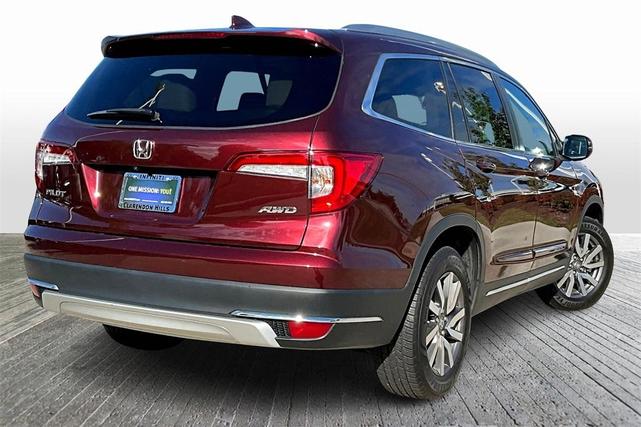 Photo of 2021 Deep Scarlet Pearl Honda Pilot