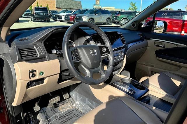 Photo of 2021 Deep Scarlet Pearl Honda Pilot