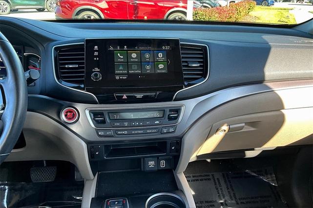 Photo of 2021 Deep Scarlet Pearl Honda Pilot
