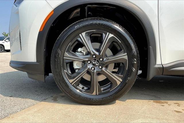 Photo of 2026 Rad Wht INFINITI QX60