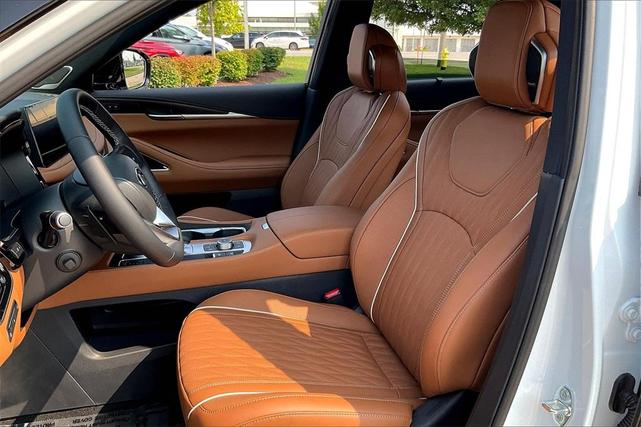 Photo of 2026 Rad Wht INFINITI QX60