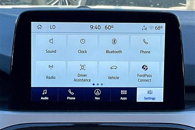 Photo of 2022 Star White Ford Escape