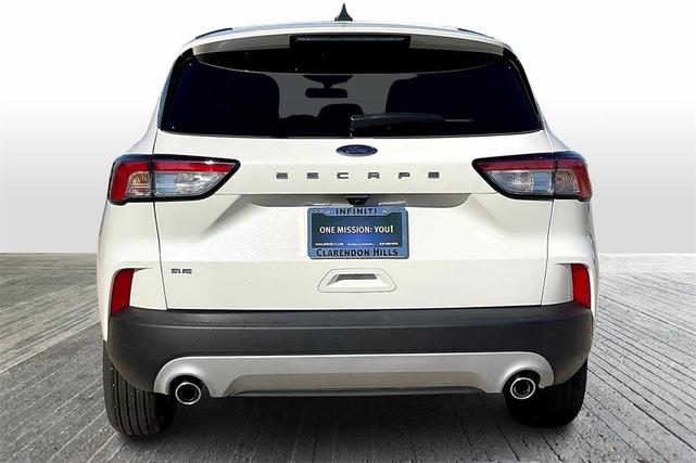 Photo of 2022 Star White Ford Escape