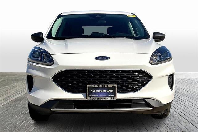 Photo of 2022 Star White Ford Escape