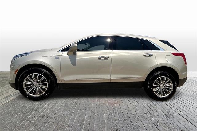 Photo of 2017 Silver Coast Metallic Cadillac XT5
