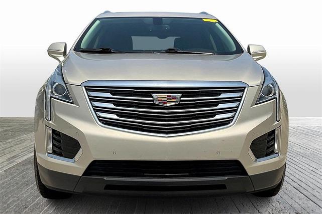 Photo of 2017 Silver Coast Metallic Cadillac XT5