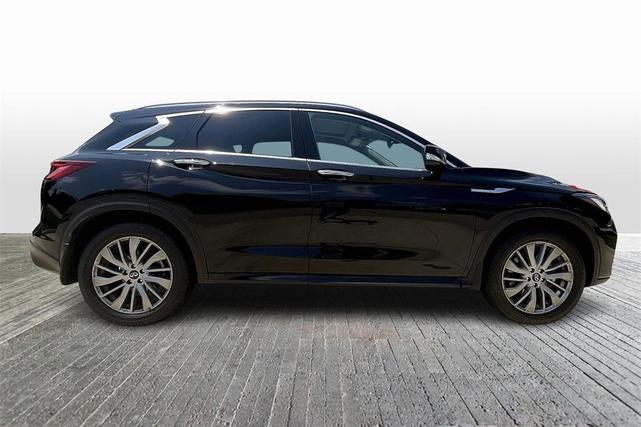Photo of 2025 Black Obsidian INFINITI QX50