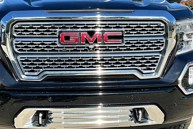 Photo of 2019 Onyx Black GMC Sierra 1500