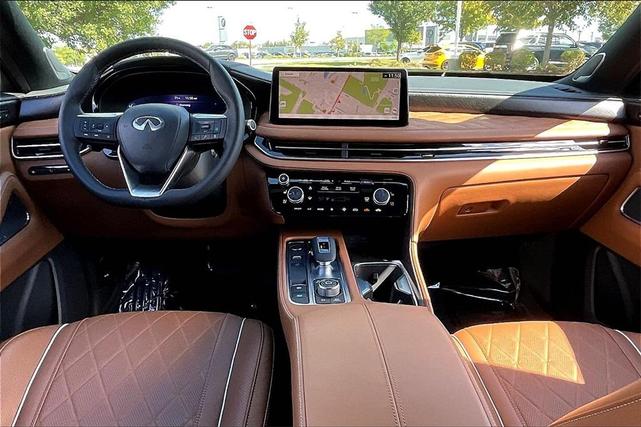 Photo of 2025 Mjst Whte INFINITI QX60