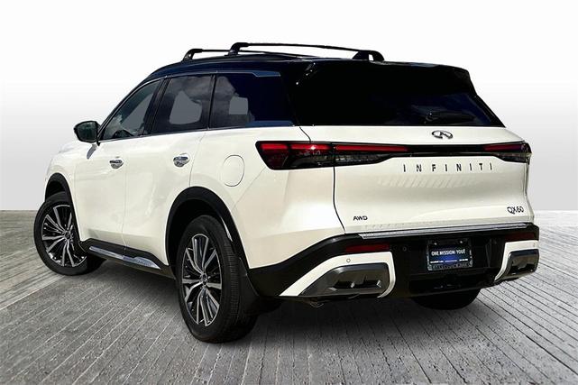 Photo of 2025 Mjst Whte INFINITI QX60