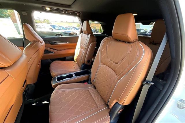 Photo of 2025 Mjst Whte INFINITI QX60