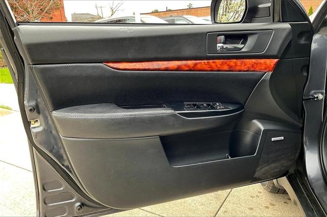 Photo of 2012 Graphite Gray Metallic Subaru Outback
