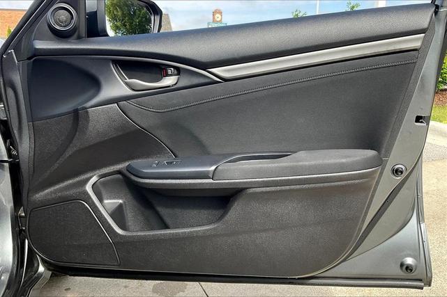 Photo of 2021 Sonic Gray Pearl Honda Civic