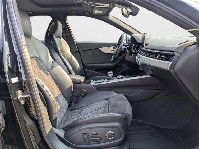 Photo of 2018 Mythos Black Metallic Audi S4