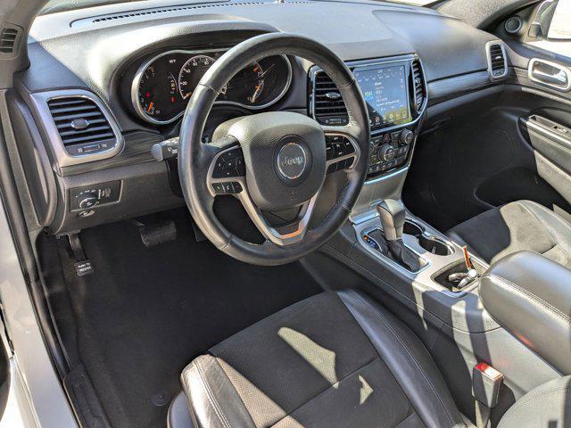 Photo of 2019 Bright White Clearcoat Jeep Grand Cherokee