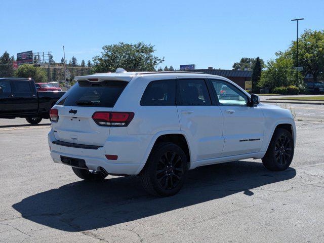 Photo of 2019 Bright White Clearcoat Jeep Grand Cherokee