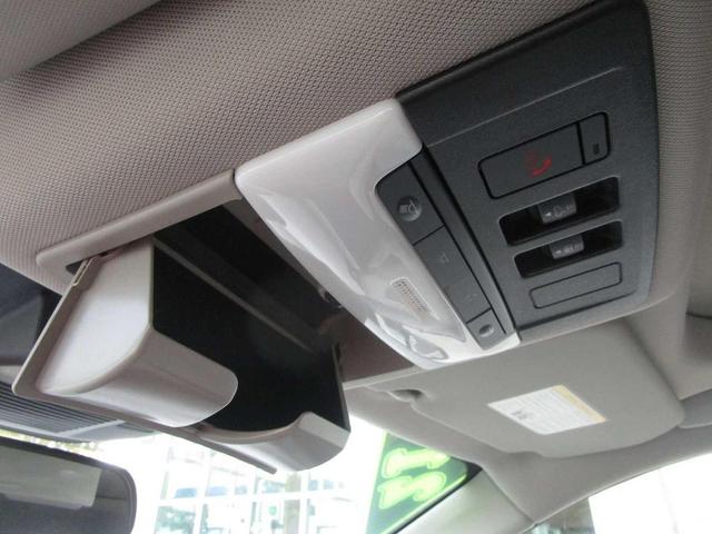 Photo of 2021 Pearl White Tricoat Nissan Rogue