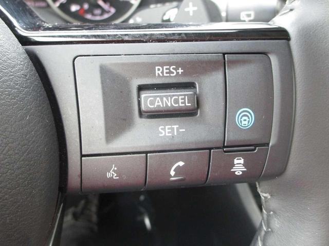 Photo of 2021 Pearl White Tricoat Nissan Rogue