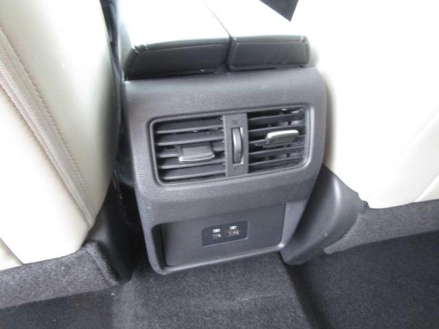 Photo of 2021 Pearl White Tricoat Nissan Rogue