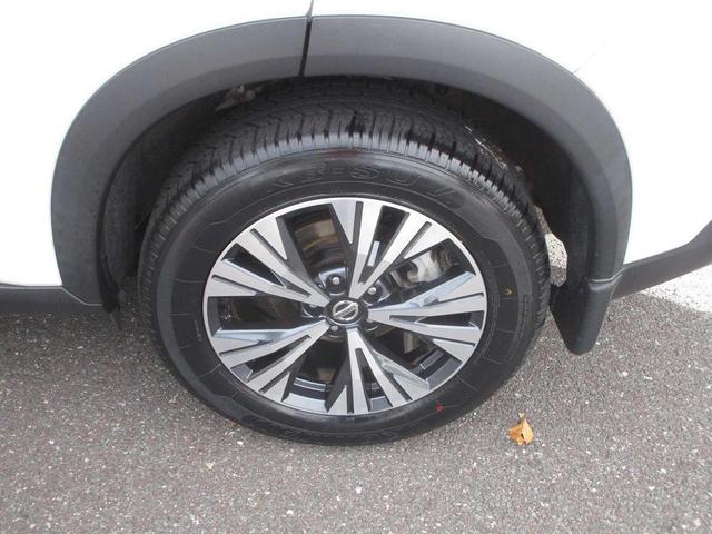 Photo of 2021 Pearl White Tricoat Nissan Rogue