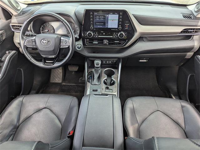 Photo of 2021 Magnetic Gray Metallic Toyota Highlander