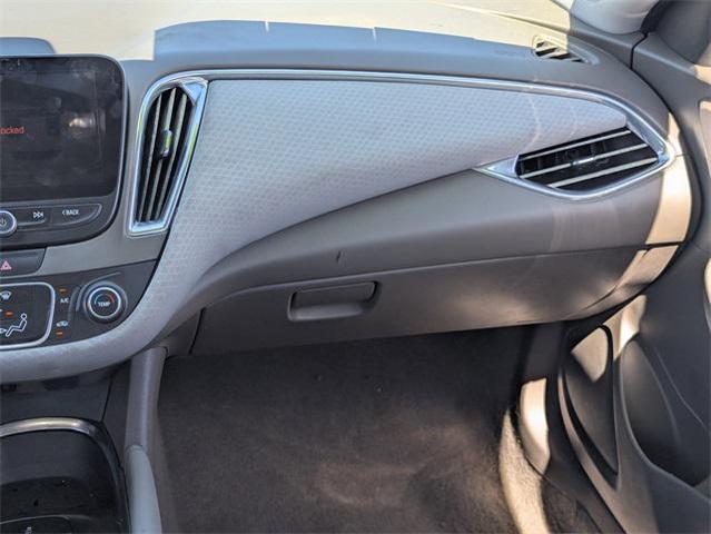 Photo of 2018 Silver Ice Metallic Chevrolet Malibu